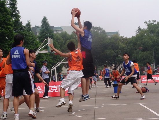于其